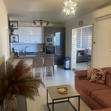 Ita 1 Apartment Postira