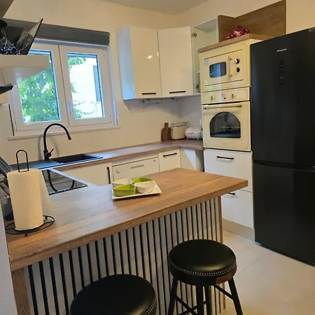 Ita 1 Apartment