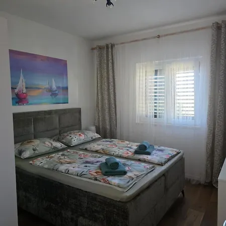 Ita 1 Apartment Postira